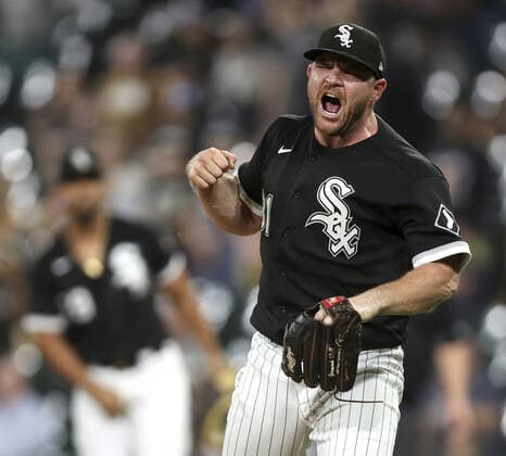 August 31, 2022: Chicago White Sox relief pitcher Liam Hendriks celebrates after retiring the final batter of the ninth inning in a 4-2 victory against the Kansas City Royals at Guaranteed Rate Field on Wednesday, Aug. 31, 2022, in Chicago. - ZUMAm67_ 0167944398st Copyright: xChrisxSwedax