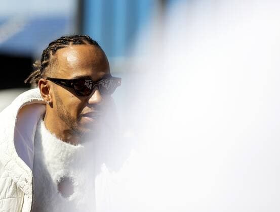 ZANDVOORT Lewis Hamilton Mercedes arrives at the circuit The GP took place last year in a modified form due to the corona measures This year, up to 110,000 visitors a day are expected KOEN VAN WEEL F1 Grand Prix of The Netherlands Previews 2022 xVIxANPxSportx xxANPxIVx 453861347 originalFilename: 453861347.jpg