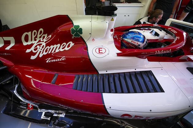 BOTTAS Valtteri (fin), Alfa Romeo F1 Team ORLEN C42, portrait during the Formula 1 Heineken Dutch Grand Prix 2022, 15th round of the 2022 FIA Formula One World Championship, WM, Weltmeisterschaft from September 2 to 4, 2022 on the Zandvoort Circuit, in Netherlands, Belgium - F1 - DUTCH GRAND PRIX 2022 DPPI Panoramic  00122035_GOOD9435.JPG_