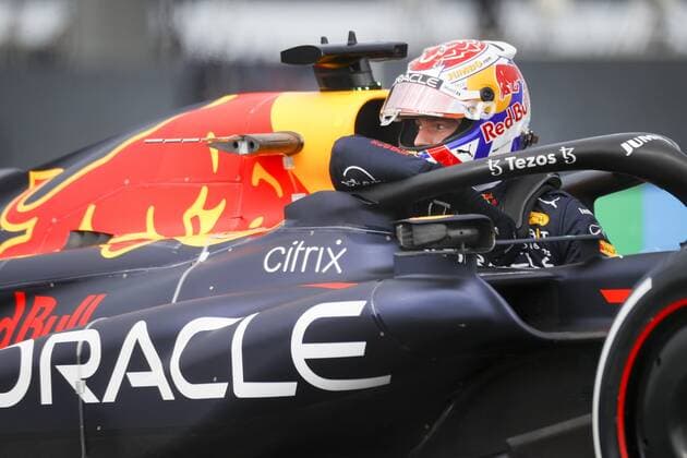 ZANDVOORT Max Verstappen Oracle Red Bull Racing in his car after stalling during the 1st free practice session ahead of the F1 Grand Prix of the Netherlands at Circuit van Zandvoort on September 2, 2022 in Zandvoort, Netherlands ANP SEM VAN DER WAL F1 Grand Prix of The Netherlands Practice 1 2022 xVIxANPxSportx xxANPxIVx 453917721 originalFilename: 453917721.jpg