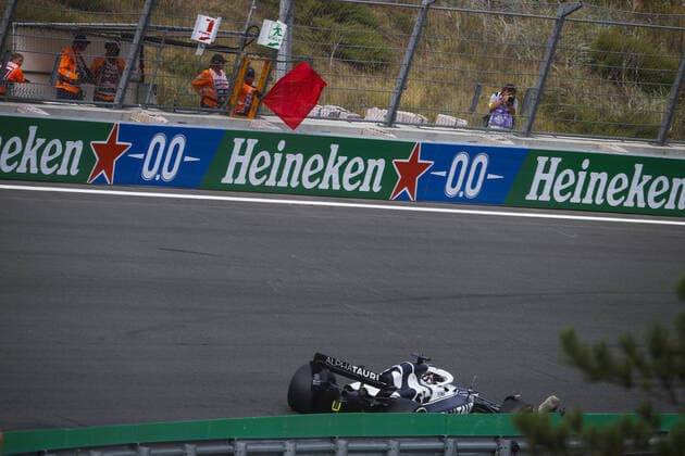 Red Flag in FP1 during the Formula 1 Heineken Dutch Grand Prix 2022, 15th round of the 2022 FIA Formula One World Championship, WM, Weltmeisterschaft from September 2 to 4, 2022 on the Zandvoort Circuit, in Netherlands, Belgium - F1 - DUTCH GRAND PRIX 2022 DPPI Panoramic  _V2_4457