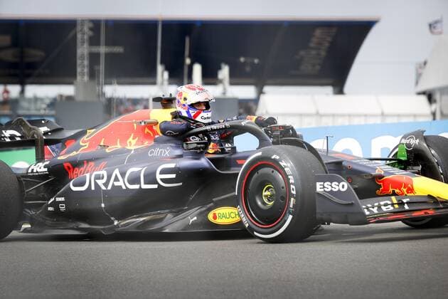 ZANDVOORT Max Verstappen Oracle Red Bull Racing in his car after stalling during the 1st free practice session ahead of the F1 Grand Prix of the Netherlands at Circuit van Zandvoort on September 2, 2022 in Zandvoort, Netherlands ANP SEM VAN DER WAL F1 Grand Prix of The Netherlands Practice 1 2022 xVIxANPxSportx xxANPxIVx 453918380 originalFilename: 453918380.jpg