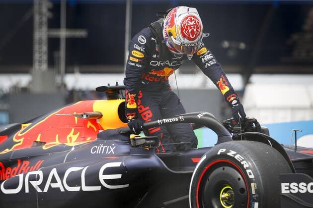ZANDVOORT Max Verstappen Oracle Red Bull Racing in his car after stalling during the 1st free practice session ahead of the F1 Grand Prix of the Netherlands at Circuit van Zandvoort on September 2, 2022 in Zandvoort, Netherlands ANP SEM VAN DER WAL F1 Grand Prix of The Netherlands Practice 1 2022 xVIxANPxSportx xxANPxIVx 453918754 originalFilename: 453918754.jpg