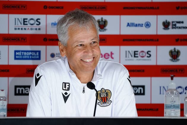 Sport Bilder des Tages Lucien Favre (entraineur de l OGC Nice) FOOTBALL : PrÃ sentation des nouvelles recrues de l™OGC Nice - Nice - 02 08 2022 NorbertScanella Panoramic 
