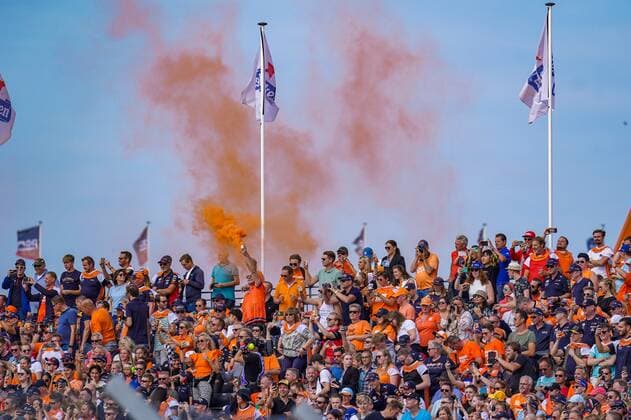 ZANDVOORT , 01-09-2022 , CM.com circuit zandvoort , Formula 1 Dutch Grand Prix 2022 - Friday , Dutch fans orange army Formula 1 Dutch Grand Prix 2022 Friday  x18078222x Copyright: