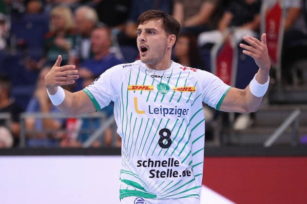 01 09 2022, xgox, handball, Liqui Moly HBL, TSV Hannover Burgdorf SC DHfK Leipzig emspor v l Lucas Krzikalla Leipzig, 8 gives instructions, gestures with arms, gesticulate, gives instructions Hannover