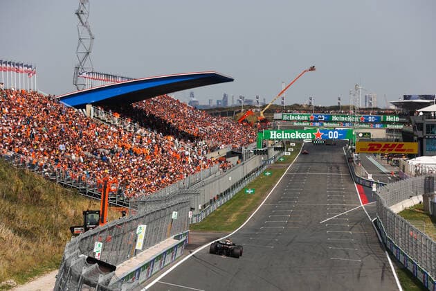03 RICCIARDO Daniel (aus), McLaren F1 Team MCL36, action during the Formula 1 Heineken Dutch Grand Prix 2022, 15th round of the 2022 FIA Formula One World Championship, WM, Weltmeisterschaft from September 2 to 4, 2022 on the Zandvoort Circuit, in Netherlands, Belgium - F1 - DUTCH GRAND PRIX 2022 DPPI Panoramic  00122035_AV6_5652