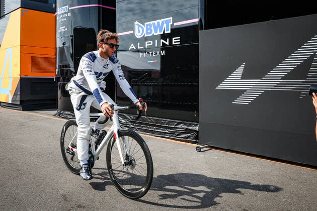 GASLY Pierre (fra), Scuderia AlphaTauri AT03, portrait during the Formula 1 Heineken Dutch Grand Prix 2022, 15th round of the 2022 FIA Formula One World Championship, WM, Weltmeisterschaft from September 2 to 4, 2022 on the Zandvoort Circuit, in Netherlands, Belgium - F1 - DUTCH GRAND PRIX 2022 DPPI Panoramic  20220902_GOOD9415