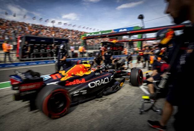 ZANDVOORT Sergio Perez 11 with the Oracle Red Bull Racing RB18 Honda during the 1st free practice session ahead of the F1 Grand Prix of the Netherlands at Circuit van Zandvoort on September 2, 2022 in Zandvoort, Netherlands KOEN VAN WEEL F1 Grand Prix of The Netherlands Practice 1 2022 xVIxANPxSportx xxANPxIVx 453924512 originalFilename: 453924512.jpg