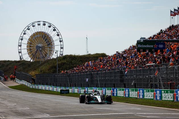 44 HAMILTON Lewis (gbr), Mercedes AMG F1 Team W13, action during the Formula 1 Heineken Dutch Grand Prix 2022, 15th round of the 2022 FIA Formula One World Championship, WM, Weltmeisterschaft from September 2 to 4, 2022 on the Zandvoort Circuit, in Netherlands, Belgium - F1 - DUTCH GRAND PRIX 2022 DPPI Panoramic  20220902_G00D9879