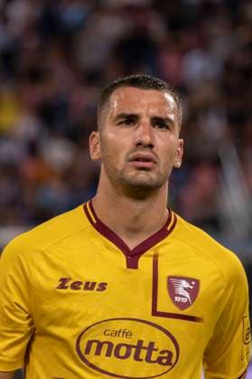 Federico Bonazzoli (Salernitana) during the Italian Serie A match between Bologna 1-1 Salernitana at Renato Dall Ara Stadium on September 1, 2022 in Bologna, Italy. Noxthirdxpartyxsales  (197255796)