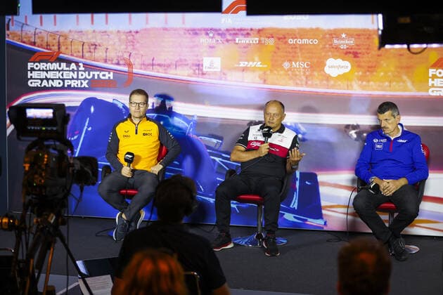 SEIDL Andreas, Team Principal of McLaren F1 Team, VASSEUR Frederic (fra), Team Principal of Alfa Romeo F1 Team ORLEN, STEINER Guenther (ita), Team Principal of Haas F1 team, portrait, team principal press conference, PK, Pressekonferenz during the Formula 1 Heineken Dutch Grand Prix 2022, 15th round of the 2022 FIA Formula One World Championship, WM, Weltmeisterschaft from September 2 to 4, 2022 on the Zandvoort Circuit, in Netherlands, Belgium - F1 - DUTCH GRAND PRIX 2022 DPPI Panoramic 00122035_AV6_7410.JPG_