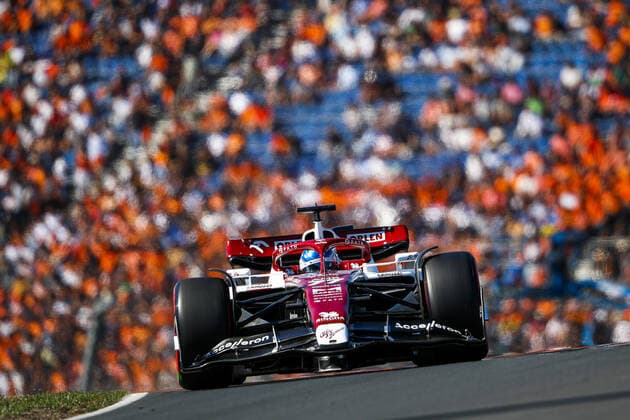 77 BOTTAS Valtteri (fin), Alfa Romeo F1 Team ORLEN C42, action during the Formula 1 Heineken Dutch Grand Prix 2022, 15th round of the 2022 FIA Formula One World Championship, WM, Weltmeisterschaft from September 2 to 4, 2022 on the Zandvoort Circuit, in Netherlands, Belgium - F1 - DUTCH GRAND PRIX 2022 DPPI Panoramic  00122035__V2_6725.JPG_