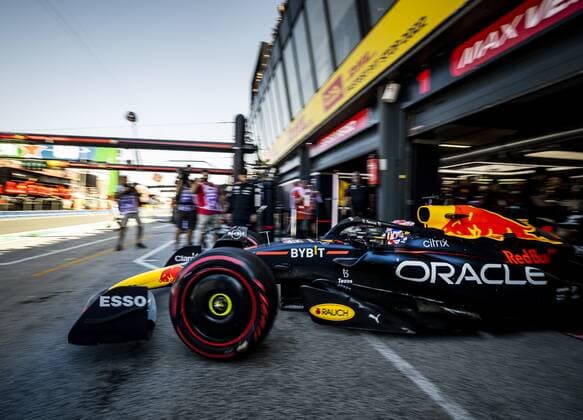 ZANDVOORT Max Verstappen Oracle Red Bull Racing during the 3rd free practice session ahead of the F1 Grand Prix of the Netherlands at Circuit van Zandvoort on September 2, 2022 in Zandvoort, Netherlands REMKO DE WAAL F1 Grand Prix of The Netherlands Practice 3 2022 xVIxANPxSportx xxANPxIVx 453976336 originalFilename: 453976336.jpg