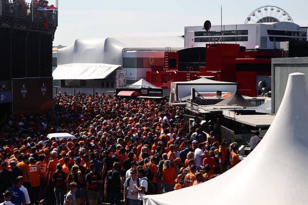 F1 Grand Prix Of The Netherlands Practice 3 Fans during the third practice ahead of the Formula 1 Grand Prix of The Netherlands at Zandvoort circuit in Zandvoort, Netherlands on September 3, 2022. Zandvoort Netherlands  Copyright: xJakubxPorzyckix originalFilename:porzycki-f1grandp220903_npluC.jpg