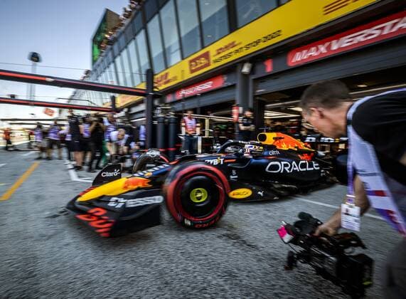 ZANDVOORT Max Verstappen Oracle Red Bull Racing during the 3rd free practice session ahead of the F1 Grand Prix of the Netherlands at Circuit van Zandvoort on September 2, 2022 in Zandvoort, Netherlands REMKO DE WAAL F1 Grand Prix of The Netherlands Practice 3 2022 xVIxANPxSportx xxANPxIVx 453977204 originalFilename: 453977204.jpg