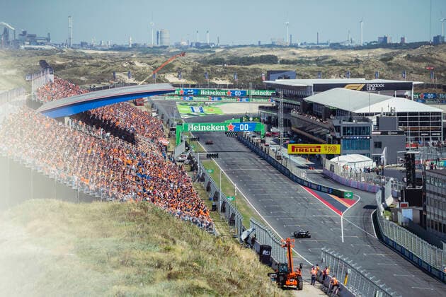 Formula 1 Training Zandvoort, The Netherlands 20220903 Many Dutch fans in place during practice for the 15th round of F1 at the Zandvoort Circuit Photo Beate Oma Dahle NTB Zandvoort The Netherlands  Copyright: xBeatexOmaxDahlex xNTBx EDITORIAL USE ONLY. RESTRICTED USE FOR BETTING COMPANIES