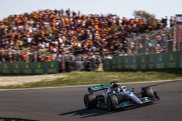 63 RUSSELL George (gbr), Mercedes AMG F1 Team W13, action during the Formula 1 Heineken Dutch Grand Prix 2022, 15th round of the 2022 FIA Formula One World Championship, WM, Weltmeisterschaft from September 2 to 4, 2022 on the Zandvoort Circuit, in Netherlands, Belgium - F1 - DUTCH GRAND PRIX 2022 DPPI Panoramic  00122035_1R6_9608.JPG_