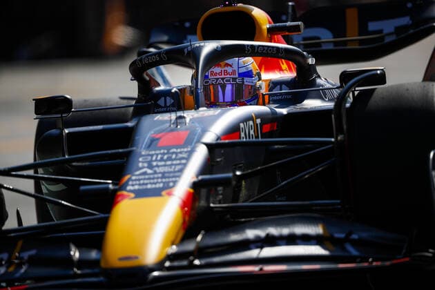 01 VERSTAPPEN Max (nld), Red Bull Racing RB18, action during the Formula 1 Heineken Dutch Grand Prix 2022, 15th round of the 2022 FIA Formula One World Championship, WM, Weltmeisterschaft from September 2 to 4, 2022 on the Zandvoort Circuit, in Netherlands, Belgium - F1 - DUTCH GRAND PRIX 2022 DPPI Panoramic  00122035__V2_6962.JPG_