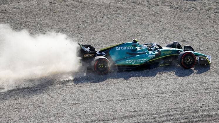 ZANDVOORT Sebastian Vettel Aston Martin during qualifying ahead of the F1 Grand Prix of the Netherlands at Circuit Zandvoort on September 3, 2022 in Zandvoort, Netherlands REMKO DE WAAL F1 Grand Prix of The Netherlands Qualifying 2022 xVIxANPxSportx xxANPxIVx 453980994 originalFilename: 453980994.jpg