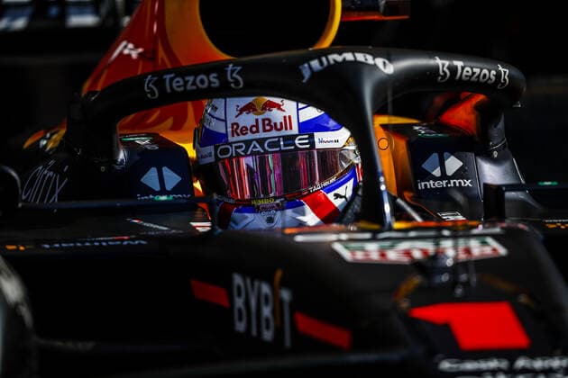 01 VERSTAPPEN Max (nld), Red Bull Racing RB18, action during the Formula 1 Heineken Dutch Grand Prix 2022, 15th round of the 2022 FIA Formula One World Championship, WM, Weltmeisterschaft from September 2 to 4, 2022 on the Zandvoort Circuit, in Netherlands, Belgium - F1 - DUTCH GRAND PRIX 2022 DPPI Panoramic  00122035__V2_7166.JPG_