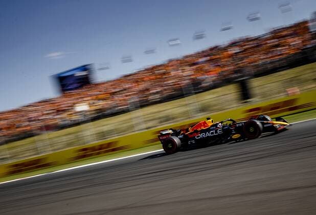 ZANDVOORT Max Verstappen Oracle Red Bull Racing during qualifying ahead of the F1 Grand Prix of the Netherlands at Circuit Zandvoort on September 3, 2022 in Zandvoort, Netherlands ANP SEM VAN DER WAL F1 Grand Prix of The Netherlands Qualifying 2022 xVIxANPxSportx xxANPxIVx 453984336 originalFilename: 453984336.jpg