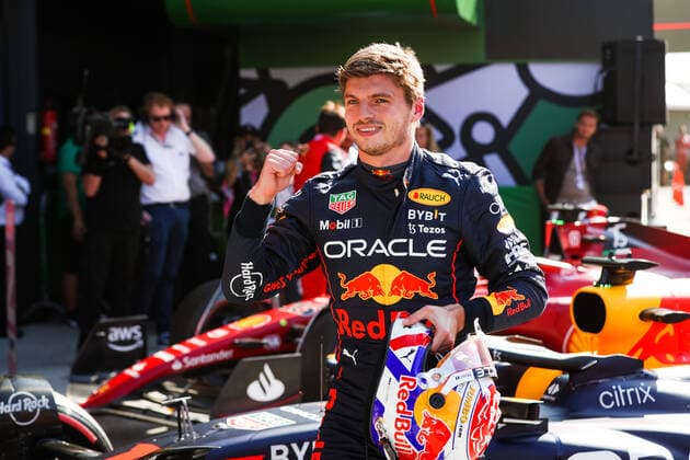 VERSTAPPEN Max (ned), Red Bull Racing RB18, portrait during the Formula 1 Heineken Dutch Grand Prix 2022, 15th round of the 2022 FIA Formula One World Championship, WM, Weltmeisterschaft from September 2 to 4, 2022 on the Zandvoort Circuit, in Netherlands, Belgium - F1 - DUTCH GRAND PRIX 2022 DPPI Panoramic  00122035_AV6_8050