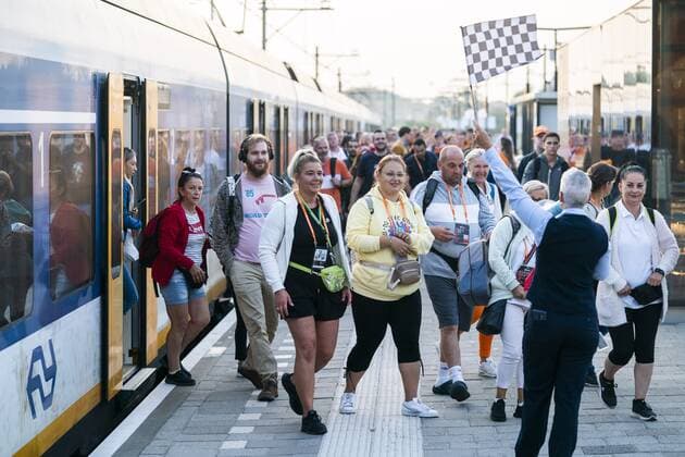 ZANDVOORT Visitors on their way to the Zandvoort circuit where the F1 Grand Prix of the Netherlands will be held ANP JEROEN JUMELET xVIxANPxSportx xxANPxIVx 454025268 originalFilename: 454025268.jpg