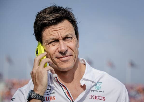 ZANDVOORT Toto Wolff Mercedes leading up to the F1 Grand Prix of the Netherlands at Circuit Zandvoort on September 4, 2022 in Zandvoort, Netherlands ANP SEM VAN DER WAL F1 Grand Prix of The Netherlands 2022 xVIxANPxSportx xxANPxIVx 454031683 originalFilename: 454031683.jpg