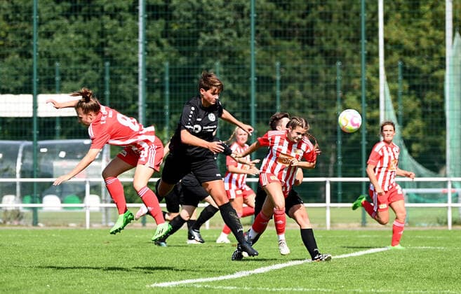 Football, Women, Regionalliga Norost, season 2022 2023 2 matchday , 1 FC Union Berlin FSV Babelsberg, v l Lisa Görsdorf 1 Women 1 FC Union , Lätitzia Radloff, Elisa Spolaczyk 1 Women 1 FC Union scores the goal to 2 0, 04 09 2022, Copyright: xMatthiasxKochx