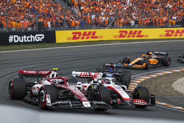 24 ZHOU Guanyu (chi), Alfa Romeo F1 Team ORLEN C42, action during the Formula 1 Heineken Dutch Grand Prix 2022, 15th round of the 2022 FIA Formula One World Championship, WM, Weltmeisterschaft from September 2 to 4, 2022 on the Zandvoort Circuit, in Netherlands, Belgium - F1 - DUTCH GRAND PRIX 2022 - RACE DPPI Panoramic  00122036_G00D3149.JPG_