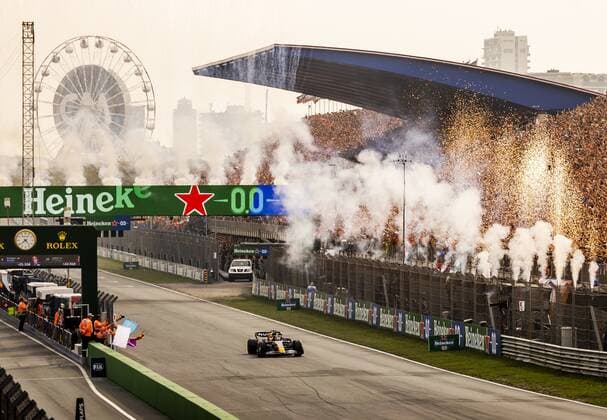 ZANDVOORT Max Verstappen Oracle Red Bull Racing crosses the finish line after winning the F1 Grand Prix of the Netherlands at Circuit van Zandvoort on September 4, 2022 in Zandvoort, Netherlands REMKO DE WAAL F1 Grand Prix of The Netherlands 2022 xVIxANPxSportx xxANPxIVx 454048134 originalFilename: 454048134.jpg