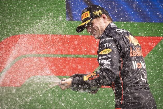 ZANDVOORT Max Verstappen Oracle Red Bull Racing celebrates winning the F1 Grand Prix of the Netherlands at Circuit Zandvoort on September 4, 2022 in Zandvoort, Netherlands KOEN VAN WEEL F1 Grand Prix of The Netherlands 2022 xVIxANPxSportx xxANPxIVx 454048163 originalFilename: 454048163.jpg