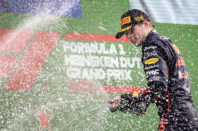 ZANDVOORT Max Verstappen Red Bull Racing wins the F1 Grand Prix of the Netherlands at Circuit Zandvoort on September 4, 2022 in Zandvoort, Netherlands ANP SEM VAN DER WAL F1 Grand Prix of The Netherlands 2022 xVIxANPxSportx xxANPxIVx 454049189 originalFilename: 454049189.jpg