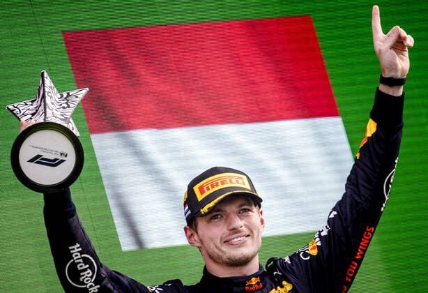 ZANDVOORT Max Verstappen Red Bull Racing wins the F1 Grand Prix of the Netherlands at Circuit Zandvoort on September 4, 2022 in Zandvoort, Netherlands ANP SEM VAN DER WAL F1 Grand Prix of The Netherlands 2022 xVIxANPxSportx xxANPxIVx 454049618 originalFilename: 454049618.jpg