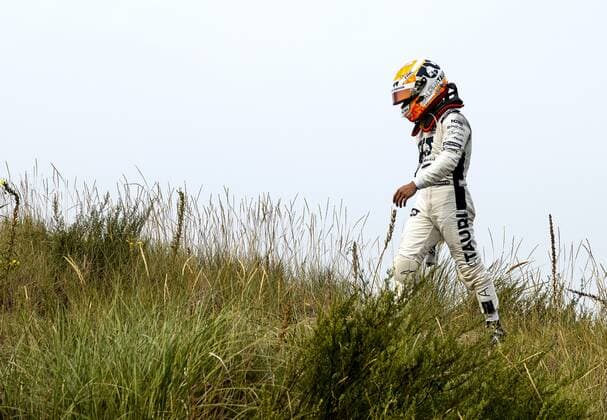 ZANDVOORT Yuki Tsunoda AlphaTauri retires during the F1 Grand Prix of the Netherlands at Circuit van Zandvoort on September 4, 2022 in Zandvoort, Netherlands REMKO DE WAAL F1 Grand Prix of The Netherlands 2022 xVIxANPxSportx xxANPxIVx 454053815 originalFilename: 454053815.jpg