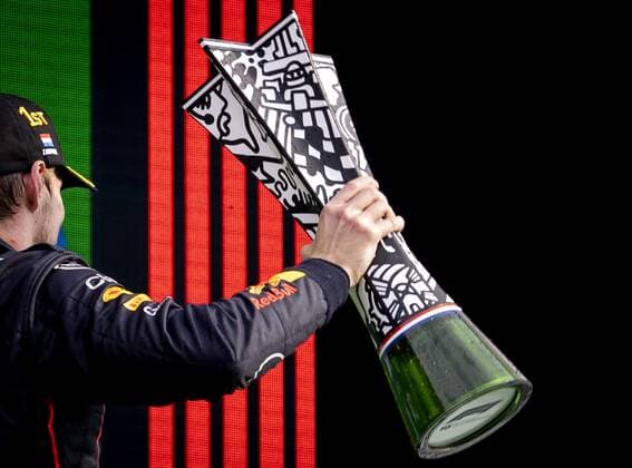 ZANDVOORT Max Verstappen Oracle Red Bull Racing after winning the F1 Grand Prix of the Netherlands at Circuit Zandvoort on September 4, 2022 in Zandvoort, Netherlands KOEN VAN WEEL F1 Grand Prix of The Netherlands 2022 xVIxANPxSportx xxANPxIVx 454057359 originalFilename: 454057359.jpg