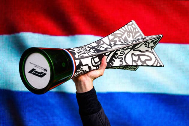 VERSTAPPEN Max (ned), Red Bull Racing RB18, trophy during the Formula 1 Heineken Dutch Grand Prix 2022, 15th round of the 2022 FIA Formula One World Championship, WM, Weltmeisterschaft from September 2 to 4, 2022 on the Zandvoort Circuit, in Netherlands, Belgium - F1 - DUTCH GRAND PRIX 2022 - RACE DPPI Panoramic  20220904_GOOD3727