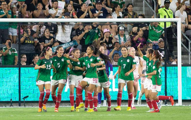 Mexico s players celebrate after scoring against Angel City FC, during a friendly match at the Bank of California Stadium in Los Angeles, USA, 05 September 2022. Angel City - Mexico !ACHTUNG: NUR REDAKTIONELLE NUTZUNG!  Copyright: xARMANDOxARORIZOx AME4921 20220906-8cf8239ad22859e21c06d3f952d5daa6fb99f318
