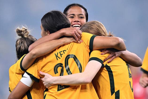 SOCCER AUSTRALIA CANADA WOMEN, Mary Fowlerof the Matildas (centre) celebrates with teammates after scoring a goal during the Women s International Friendly, Länderspiel, Nationalmannschaft soccer match between Australia and Canada at Allianz Stadium in Sydney, Tuesday, September 6, 2022. ( NO ARCHIVING, EDITORIAL USE ONLY, NO USE IN BOOKS WITHOUT CONSENT SYDNEY NEW SOUTH WALES AUSTRALIA  Copyright: xDANxHIMBRECHTSx 20220906001699112665