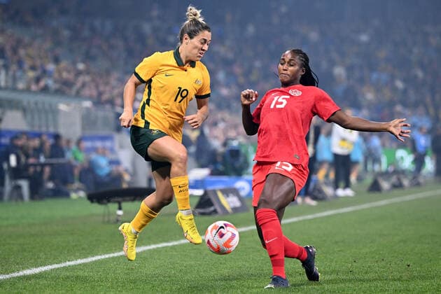 SOCCER AUSTRALIA CANADA WOMEN, Charlotte Grant of the Matildas competes for possession with Nichelle Prince of Canada during the Women s International Friendly, Länderspiel, Nationalmannschaft soccer match between Australia and Canada at Allianz Stadium in Sydney, Tuesday, September 6, 2022. ( NO ARCHIVING, EDITORIAL USE ONLY, NO USE IN BOOKS WITHOUT CONSENT SYDNEY NEW SOUTH WALES AUSTRALIA  Copyright: xDANxHIMBRECHTSx 20220906001699114267