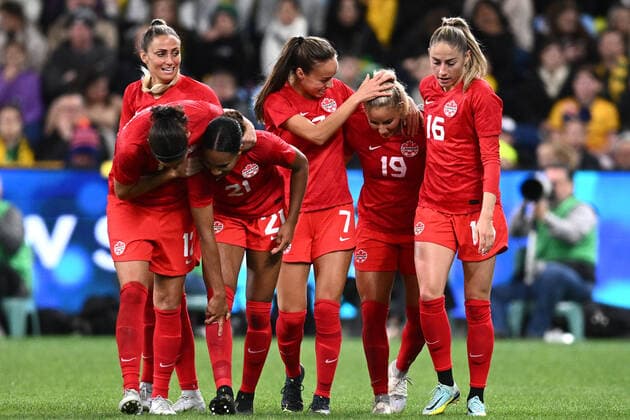 SOCCER AUSTRALIA CANADA WOMEN, Adriana Leon of Canada (second right) celebrates with teammates after scoring a goal during the Women s International Friendly, Länderspiel, Nationalmannschaft soccer match between Australia and Canada at Allianz Stadium in Sydney, Tuesday, September 6, 2022. ( NO ARCHIVING, EDITORIAL USE ONLY, NO USE IN BOOKS WITHOUT CONSENT SYDNEY NEW SOUTH WALES AUSTRALIA  Copyright: xDANxHIMBRECHTSx 20220906001699141595