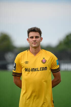 Jakob Lewald SG Dynamo Dresden 3 league, portrait date 2022 2023