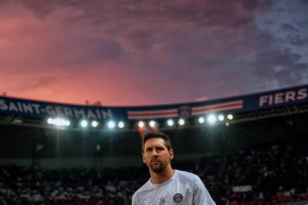 Lionel Messi of PSG warms up during the Champions League Group H football match between Paris Saint Germain and Juventus FC at Parc des Princes stadium in Paris (France), September 6th, 2022. Photo Federico Tardito Insidefoto federicoxtardito