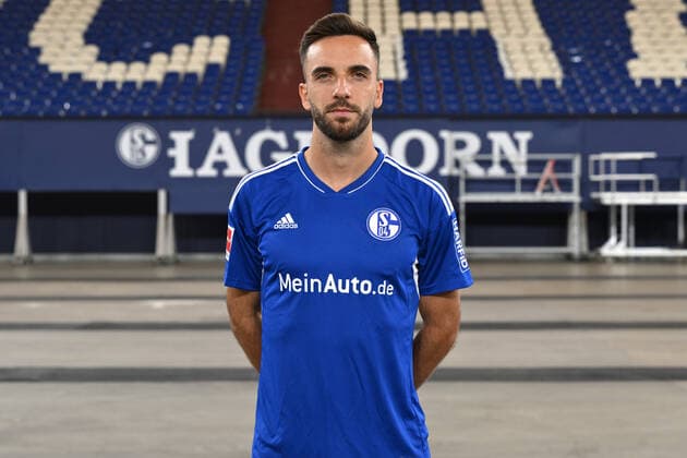 Kenan Karaman FC Schalke 04 1 BL, portrait date 2022 2023 Gelsenkirchen North Rhine Westphalia Germany Team2