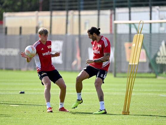 Football, men, season 2022 2023, Europa League, 1 FC Union Berlin, final training before the Europa League match 1 FC Union Berlin Royale Union Saint Gilloise, v l Aljoscha Kemlein 1 FC Union Berlin , Christopher Trimmel 1 FC Union , 07 09 2022, Copyright: xMatthiasxKochx