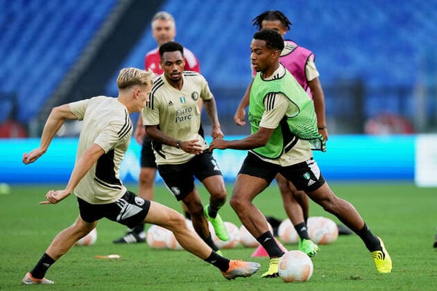 UEFA Europa League training of Feyenoord Rome - Feyenoord coach Arne Slot during the training of Feyenoord at Stadio Olimpico on 7 September 2022 in Rome, Italy. Copyright: xTomxBodex