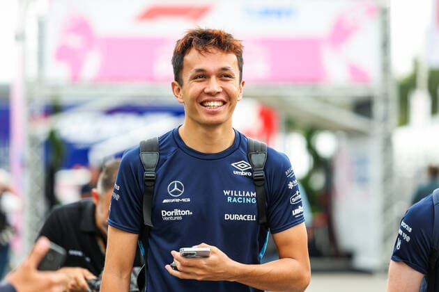 ALBON Alexander (tha), Williams Racing FW44, portrait during the Formula 1 Pirelli Gran Premio d™Italia 2022, Italian Grand Prix 2022, 16th round of the 2022 FIA Formula One World Championship, WM, Weltmeisterschaft from September 9 to 11, 2022 on the Autodromo Nazionale di Monza, in Monza, Italy - F1 - ITALIAN GRAND PRIX 2022 DPPI Panoramic  20220908_GOOD3925
