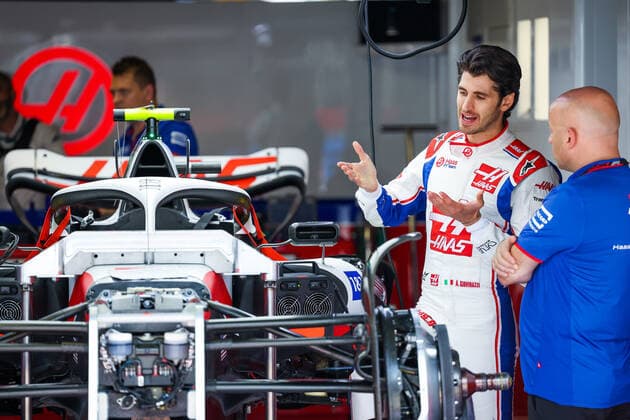 GIOVINAZZI Antonio (ita), Haas F1 Team VF-22 Ferrari, portrait during the Formula 1 Pirelli Gran Premio d™Italia 2022, Italian Grand Prix 2022, 16th round of the 2022 FIA Formula One World Championship, WM, Weltmeisterschaft from September 9 to 11, 2022 on the Autodromo Nazionale di Monza, in Monza, Italy - F1 - ITALIAN GRAND PRIX 2022 DPPI Panoramic  20220908_GOOD4113