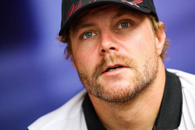 BOTTAS Valtteri (fin), Alfa Romeo F1 Team ORLEN C42, portrait during the Formula 1 Pirelli Gran Premio d™Italia 2022, Italian Grand Prix 2022, 16th round of the 2022 FIA Formula One World Championship, WM, Weltmeisterschaft from September 9 to 11, 2022 on the Autodromo Nazionale di Monza, in Monza, Italy - F1 - ITALIAN GRAND PRIX 2022 DPPI Panoramic  20220908_GOOD4294